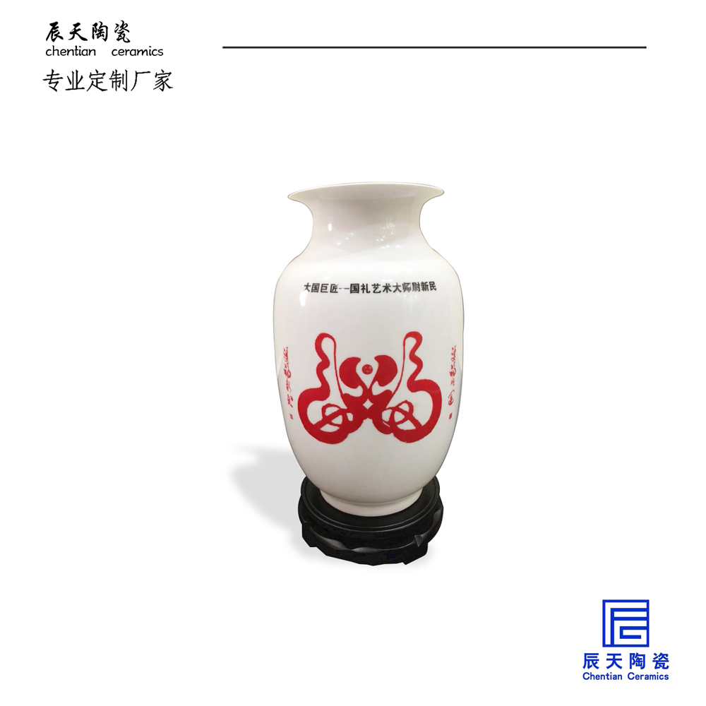 <b>數十位國禮藝術大師定製日皮网站APP下载案例</b>